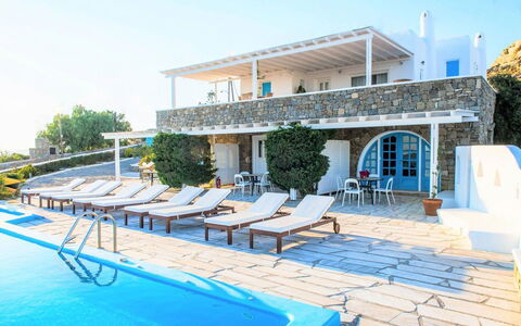 The Rose Flat: Recurso, Inmuebles, Villa, Hotel, Piscina, Mansión, Eco Hotel, Mueble Para Exteriores