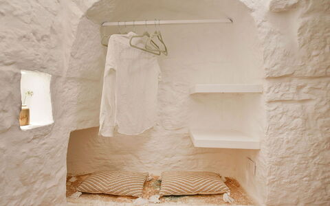 Trulli Fontana: Pared, Techo, Habitación, Linos, Habitación, Material Natural, Lecho, Yeso, Sábana, Lámpara