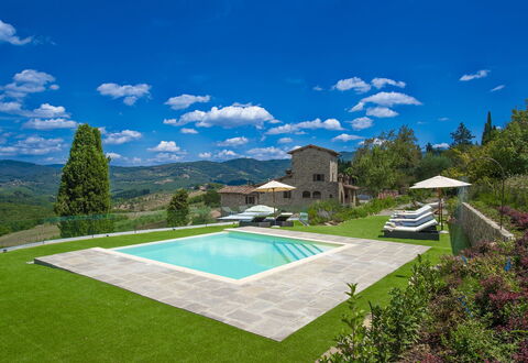 Villa Marinella: Piscina, Colina, Cordillera, Recurso, Jardín, Casa De Campo, Paisajismo, Inmuebles, Césped, Eco Hotel
