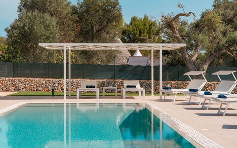 Villa Il Gelsomino: Piscina, Mueble Para Exteriores, Recurso, Sombra, Material Compuesto, Sunlounger, Estructura Al Aire Libre, Eco Hotel, Jardín, Pérgola