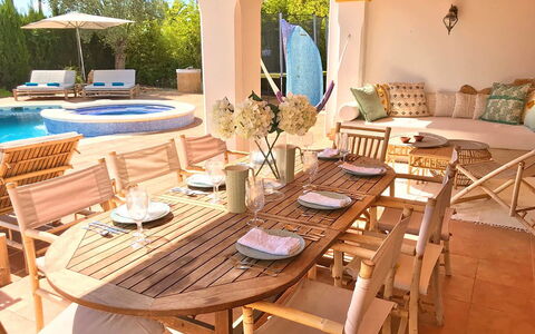 Dream House: Mueble, Mueble Para Exteriores, Mesa, Silla, Madera, Mesa Al Aire Libre, Cocina Y Comedor Mesa, Piso, Restaurante, Comedor