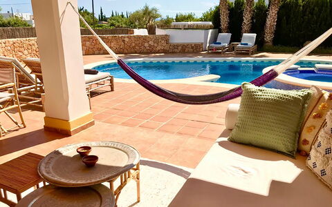 Dream House: Mueble, Silla, Mueble Para Exteriores, Piscina, Mesa, Recurso, Piso, Suelo, Sombra, Eco Hotel