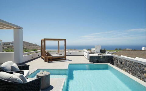 Villa Akrotiri: Piso, Suelo, Diseño De Interiores, Techo, Departamento, Piscina, Recurso, Sombra, Diseño