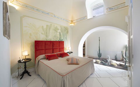 Villa Chiara: Mueble, Diseño De Interiores, Pared, Piso, Habitación, Cama, Suelo, Techo, Habitación, Encendiendo