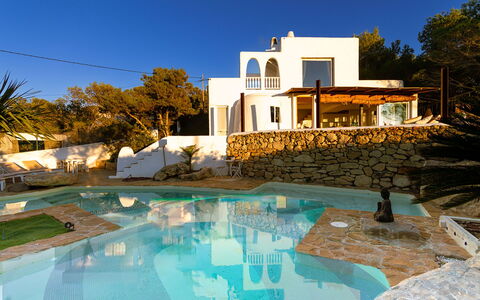 Sa Galera Villa: Piscina, Recurso, Inmuebles, Eco Hotel, Villa, Sombra, Hacienda, Paisajismo, Patio Interior