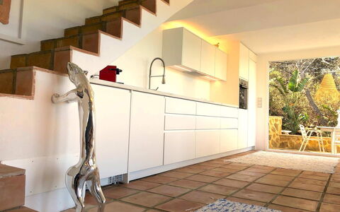 Sa Galera Villa: Piso, Diseño De Interiores, Suelo, Pared, Madera, Mueble, Mostrador, Casa, Suelos De Madera, Cocina