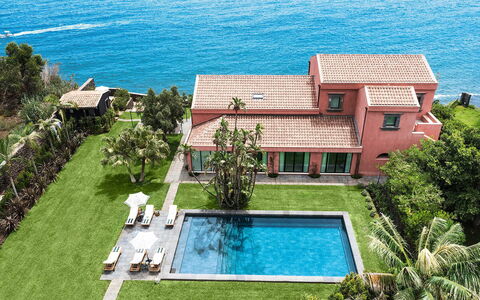 Villa Pozzillo: Piscina, Recurso, Inmuebles, Mar, Eco Hotel, Ocio, Villa, Oceano, Mansión, Balneario