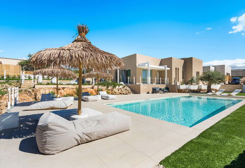 Villa Cornino: Recurso, Piscina, Departamento, Eco Hotel, Mueble Para Exteriores, Inmuebles, Sombra, Villa, Hotel, Sunlounger