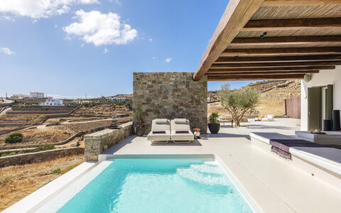 Villa Medea: Piso, Piscina, Loseta, Ático