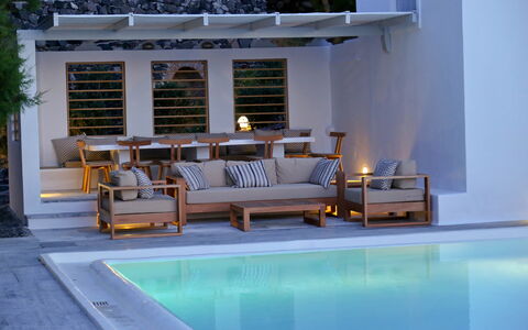 Presidential Villa: Mueble, Piscina, Mueble Para Exteriores, Madera, Silla, Recurso, Sombra, Material Compuesto, Sunlounger, Mesa Al Aire Libre