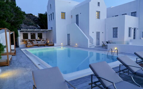 Presidential Villa: Piscina, Recurso, Sunlounger, Inmuebles, Ciudad De Vacaciones, Mueble Para Exteriores, Eco Hotel, Hotel, Villa, Thermae