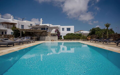 Villa Talassa: Piscina, Recurso, Eco Hotel, Inmuebles, Villa, Mueble Para Exteriores, Ciudad De Vacaciones, Hotel, Balneario