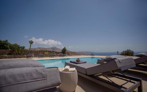 Villa Talassa: Mueble, Mueble Para Exteriores, Recurso, Silla, Piscina, Mar, Sombra, Costa, Sunlounger, Eco Hotel