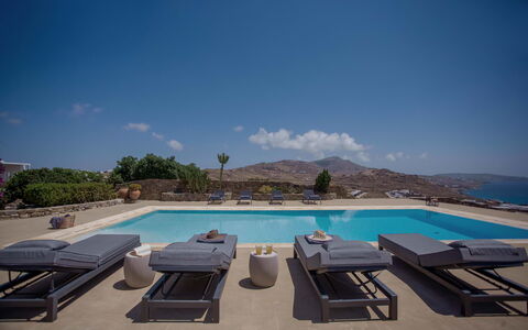 Villa Talassa: Azul, Mueble, Recurso, Mar, Piscina, Costa, Mueble Para Exteriores, Sombra, Eco Hotel, Zona Tropical