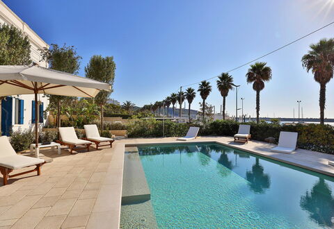 Casa Leuca: Azul, Piscina, Recurso, Sunlounger, Mueble Para Exteriores, Eco Hotel, Sombra, Paraguas, Hotel, Villa