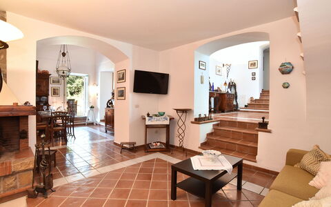 Villa Birbante: Mueble, Diseño De Interiores, Piso, Techo, Silla, Mesa, Suelo, Habitación, Sala, Sofá