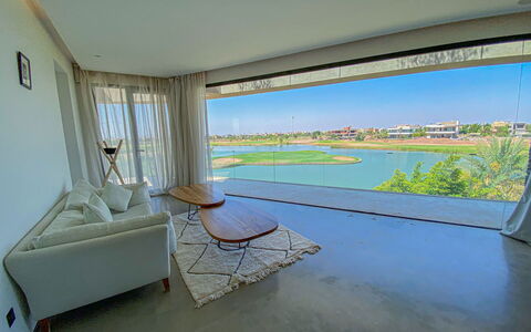 Villa Inaya: Agua, Reflexión, Canal, Reservorio, Recurso, Estanque, Ático, Suelos De Madera