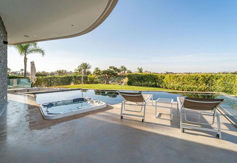 Villa Inaya: Piscina, Recurso, Jardín, Paisajismo, Mueble Para Exteriores, Silla, Sombra, Fuente De Agua, Eco Hotel