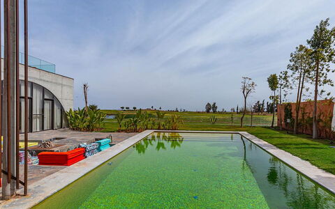 Villa Zaynab: Piscina, Material Compuesto, Reflexión, Recurso, Fuente De Agua, Piscina De Reflejo, Diseño, Eco Hotel, Hacienda, Thermae