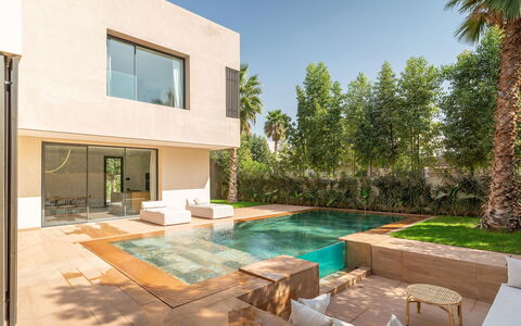 Villa Hamza: Piscina, Barrio Residencial, Casa, Inmuebles, Paisajismo, Recurso, Jardín, Eco Hotel, Villa, Hacienda