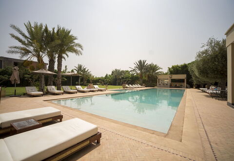 Villa Malak: Piscina, Recurso, Mueble Para Exteriores, Thermae, Sunlounger, Eco Hotel, Inmuebles, Hacienda, Hotel, Paraguas