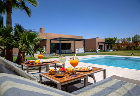 Villa Malika: Piscina, Recurso, Mueble Para Exteriores, Eco Hotel, Ocio, Sombra, Inmuebles, Paisajismo, Jardín, Hacienda