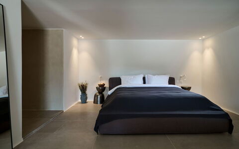 Villa Socrate: Diseño De Interiores, Mueble, Cama, Piso, Suelo, Pared, Habitación, Techo, Madera, Encendiendo