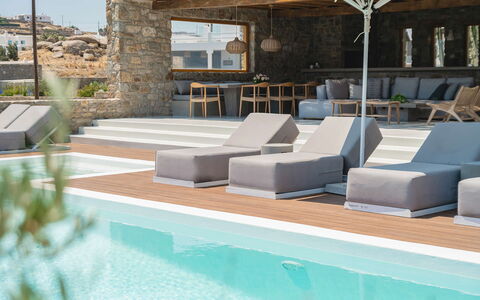 Villa Demetra: Mueble, Recurso, Piscina, Silla, Mueble Para Exteriores, Material Natural, Sombra, Diseño, Sillón
