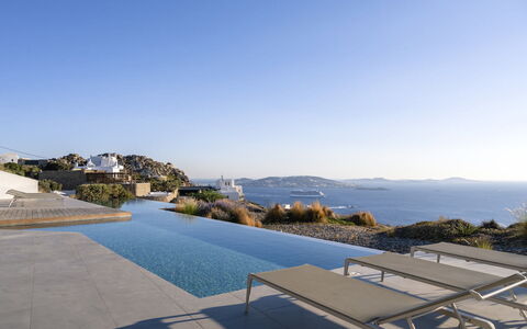 Villa Teseo: Piscina, Mar, Costa, Bahía, Promontorio, Recurso, Promontorio, Ciudad De Vacaciones, Zona Tropical
