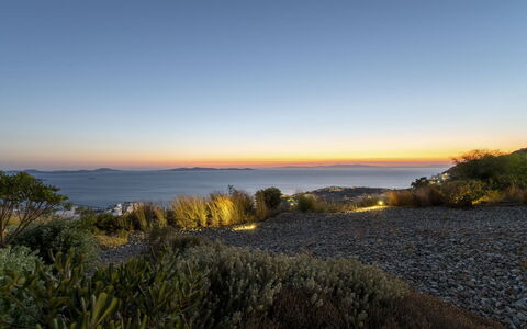 Villa Teseo: Cielo, Azul, Horizonte, Paisaje Natural, Ecorregión, Desierto, Planta De La Comunidad, Oscuridad, Mar, Costa