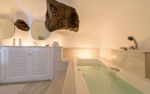 Casa Daphne: Arreglo De Tubería, Piso, Bañera, Diseño De Interiores, Suelo, Encendiendo, Mueble, Baño, Habitación, Plomería