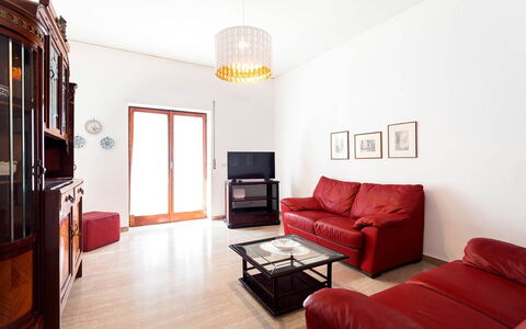 Casa Gina: Mueble, Diseño De Interiores, Piso, Suelo, Pared, Sofá, Madera, Habitación, Sala, Techo