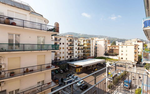 Casa Gina: Edificio, Departamento, Ciudad, Área Urbana, Barrio Residencial, By, Barrio, Balcón, Condominio, Diseño Urbano