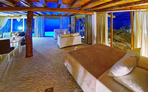 Sunkiss Villa: Azul, Recurso, Hotel, Eco Hotel, Silla, Villa, Piscina, Hotel Boutique, Cortina