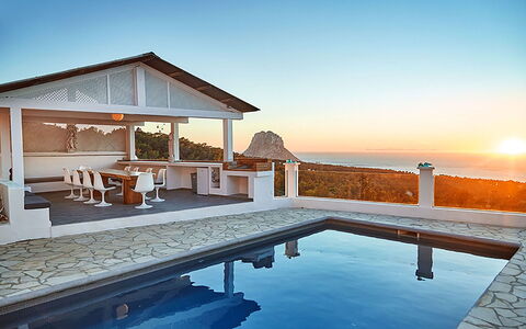 Villa Ariel: Mueble, Piscina, Recurso, Silla, Inmuebles, Mueble Para Exteriores, Cubierta, Villa, Balcón, Sombra