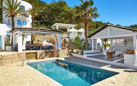 Villa Ariel: Piscina, Recurso, Mueble Para Exteriores, Sombra, Inmuebles, Silla, Eco Hotel, Ocio, Villa, Hotel