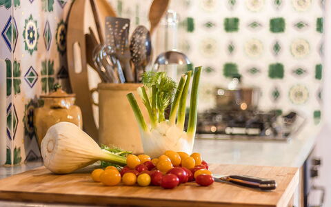 Villa Molinazzo 14: Cocina, Vajilla, Mostrador, Comida, Utensilios Para Servir, Cocinando, Fruta, Aparato De Cocina, Los Alimentos Naturales