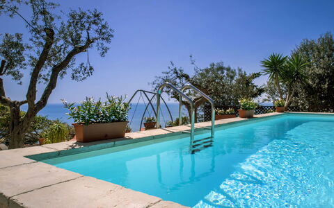 Villa Sea Breeze: Azul, Piscina, Recurso, Maceta, Eco Hotel, Planta De Casa, Sombra, Hacienda, Villa, Hotel