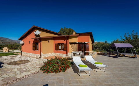Villa Thyrrenia: Cabaña, Recurso, Sombra, Inmuebles, Eco Hotel, Casa De Campo, Hacienda, Villa, Losa, Piscina
