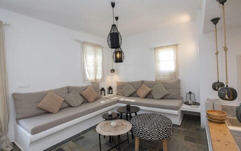 Boho House: Mueble, Diseño De Interiores, Piso, Suelo, Casa, Sofá, Arrojar La Almohada, Habitación, Sala, Techo
