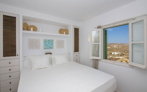 Boho House: Pared, Diseño De Interiores, Habitación, Mueble, Cama, Techo, Lecho, Sábana, Suelo, Casa