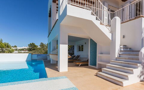 Can Lorenzo: Azul, Suelo, Departamento, Balcón, Inmuebles, Sombra, Villa, Piscina, Diseño, Recurso