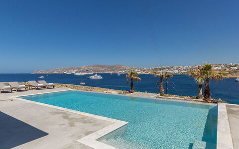 Carmen 1: Azul, Piscina, Agua, Recurso, Mueble Para Exteriores, Mar, Eco Hotel, Sunlounger, Sombra, Hotel