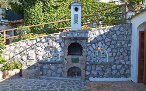 Casa 2 Ulivi: Pared De Piedra, Jardín, Maceta, Paisajismo, Guijarro, Losa, Escalera, Planta De Casa, Hacienda, Fuente De Agua