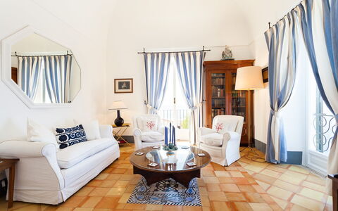 Casa Bellevue: Mueble, Diseño De Interiores, Piso, Suelo, Sofá, Sala, Techo, Encendiendo, Habitación, Silla