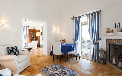 Casa Bellevue: Mueble, Diseño De Interiores, Piso, Silla, Suelo, Mesa, Techo, Habitación, Encendiendo, Sala