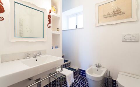Casa Bellevue: Baño, Arreglo De Tubería, Piso, Lavabo Del Baño, Diseño De Interiores, Suelo, Lavabo, Grifo, Plomería, Loseta