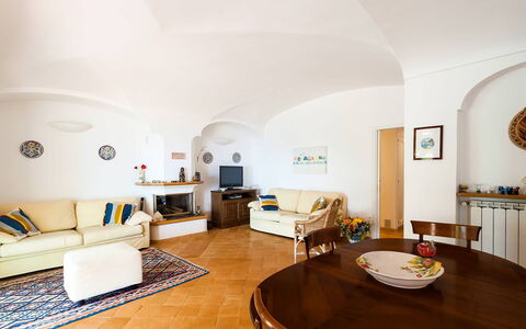 Casa Dorothea 3: Diseño De Interiores, Mueble, Piso, Techo, Suelo, Habitación, Mesa, Sofá, Departamento, Sala