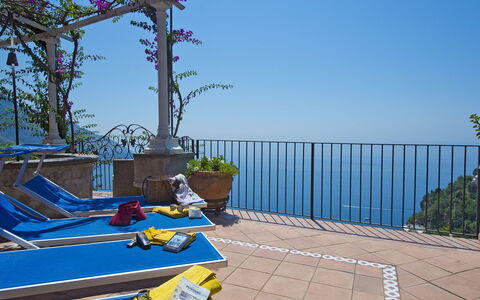 Casa Gemma: Azul, Maceta, Balcón, Mar, Oceano, Mueble Para Exteriores, Planta De Casa, Recurso, Balaustre, Costa