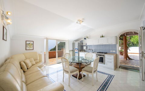 Casa Gioia: Mueble, Diseño De Interiores, Piso, Suelo, Techo, Sofá, Mesa, Habitación, Silla, Sala